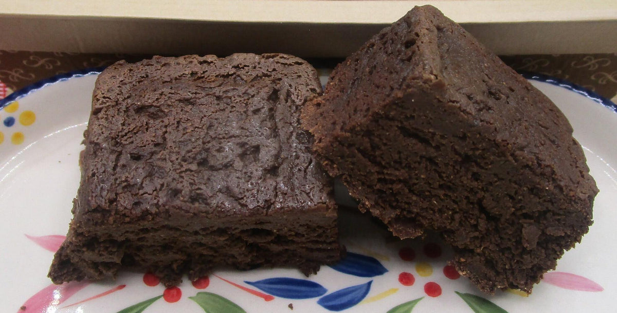 PALEO CAROB CAKE / VEGAN / GLUTEN-FREE